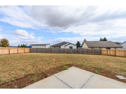 A home in Willamina