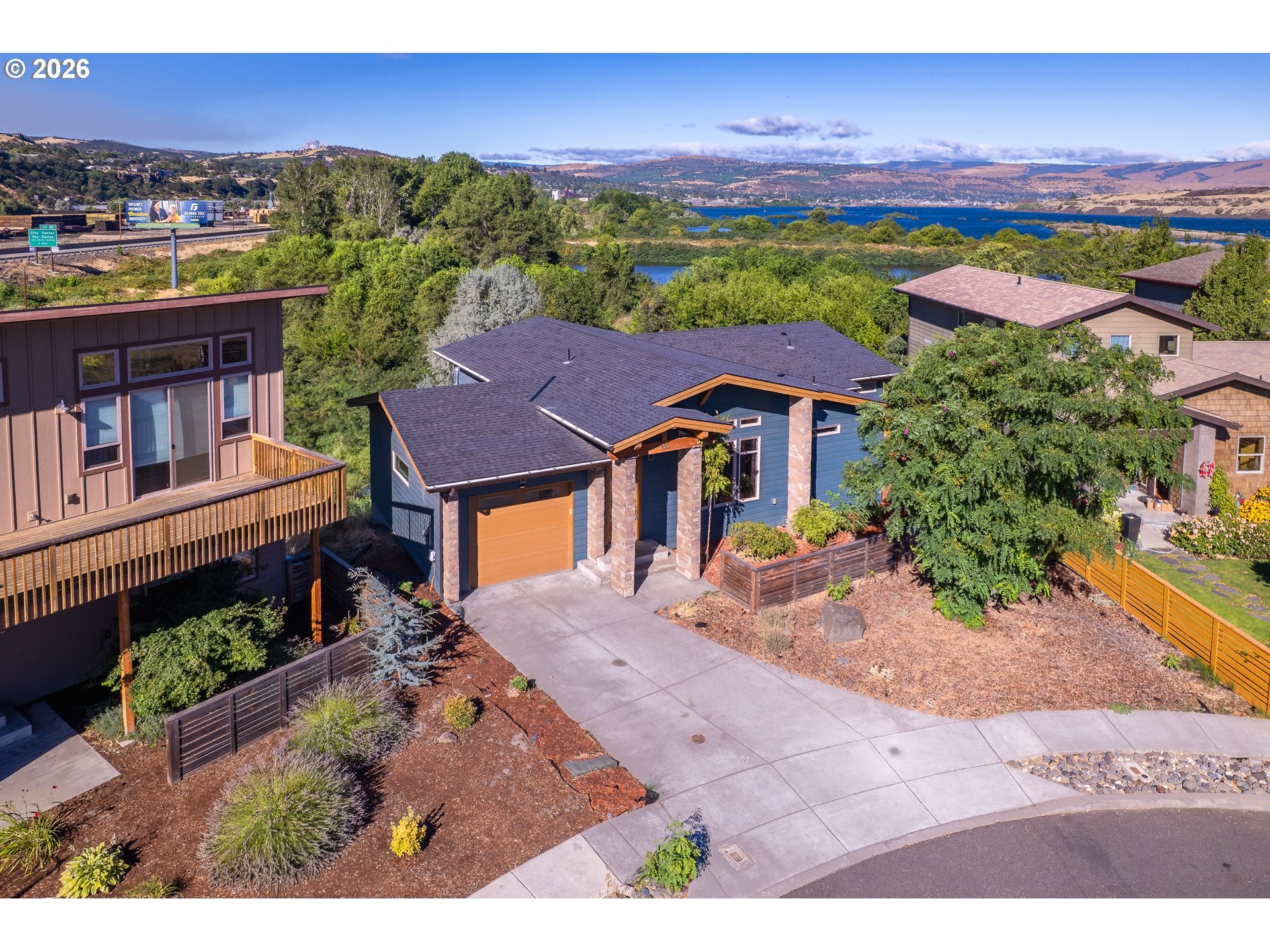 160 BLUE HERON CT