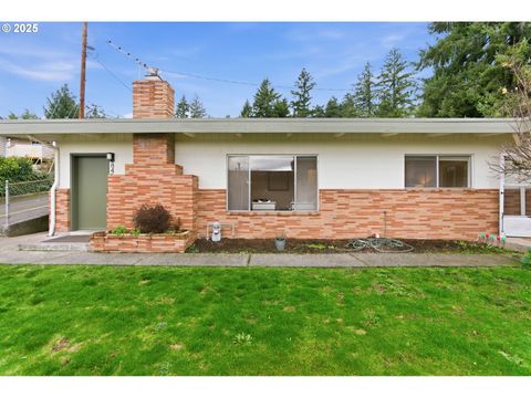 Photo of 8456 SW Canyon Dr, Portland, OR 97225 (MLS # 793796978)