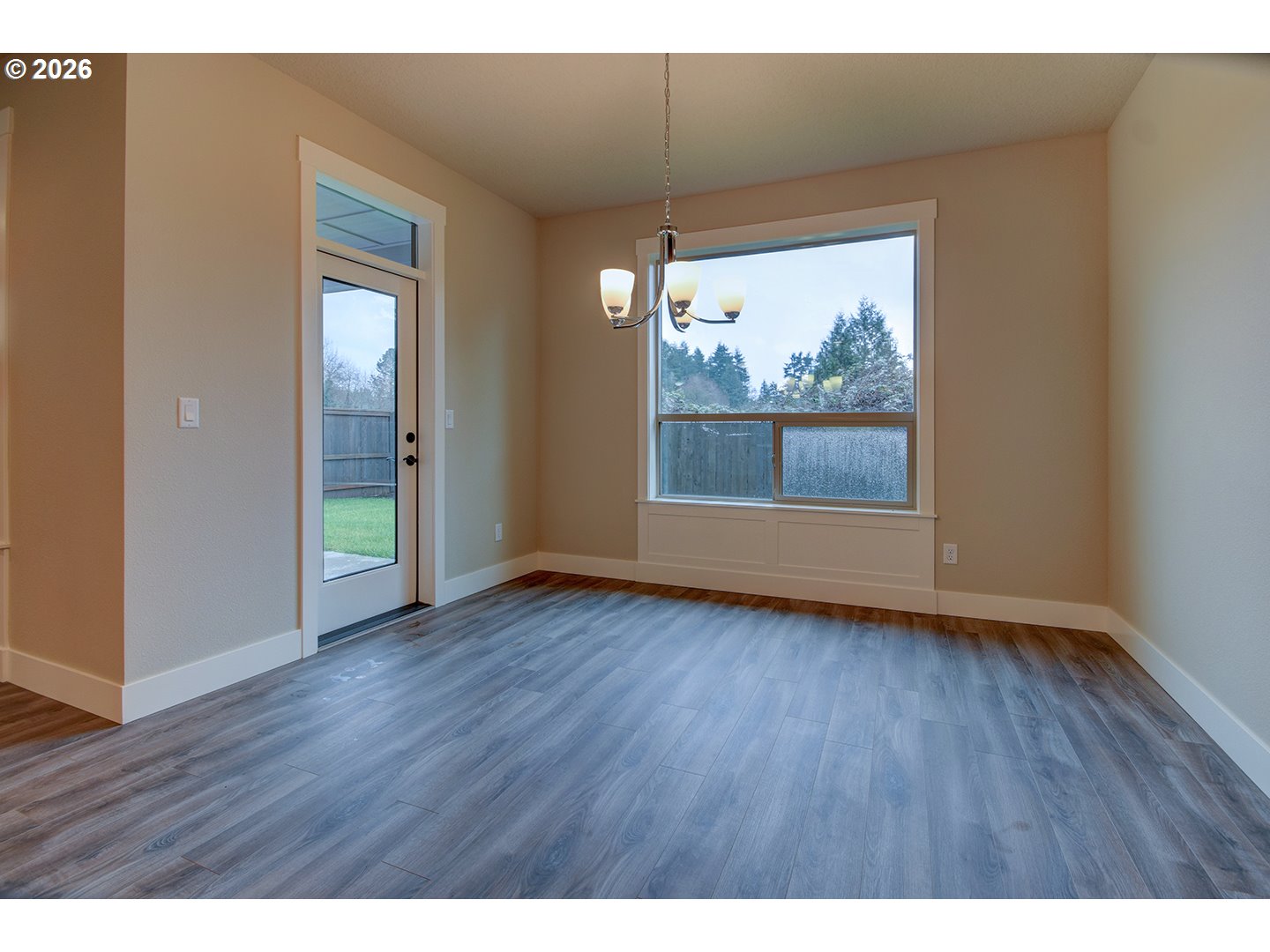 267 W BEACON HILL DR
