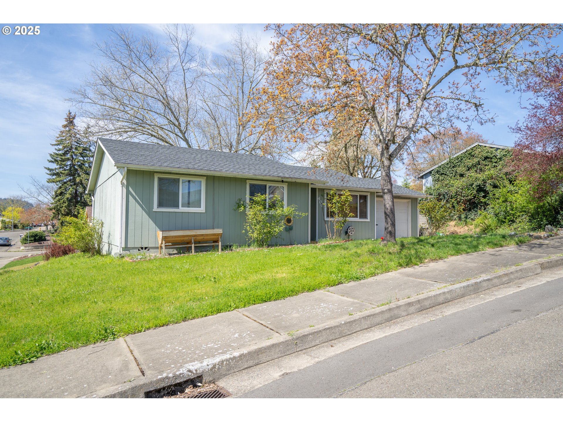 400 NW SUSAN AVE