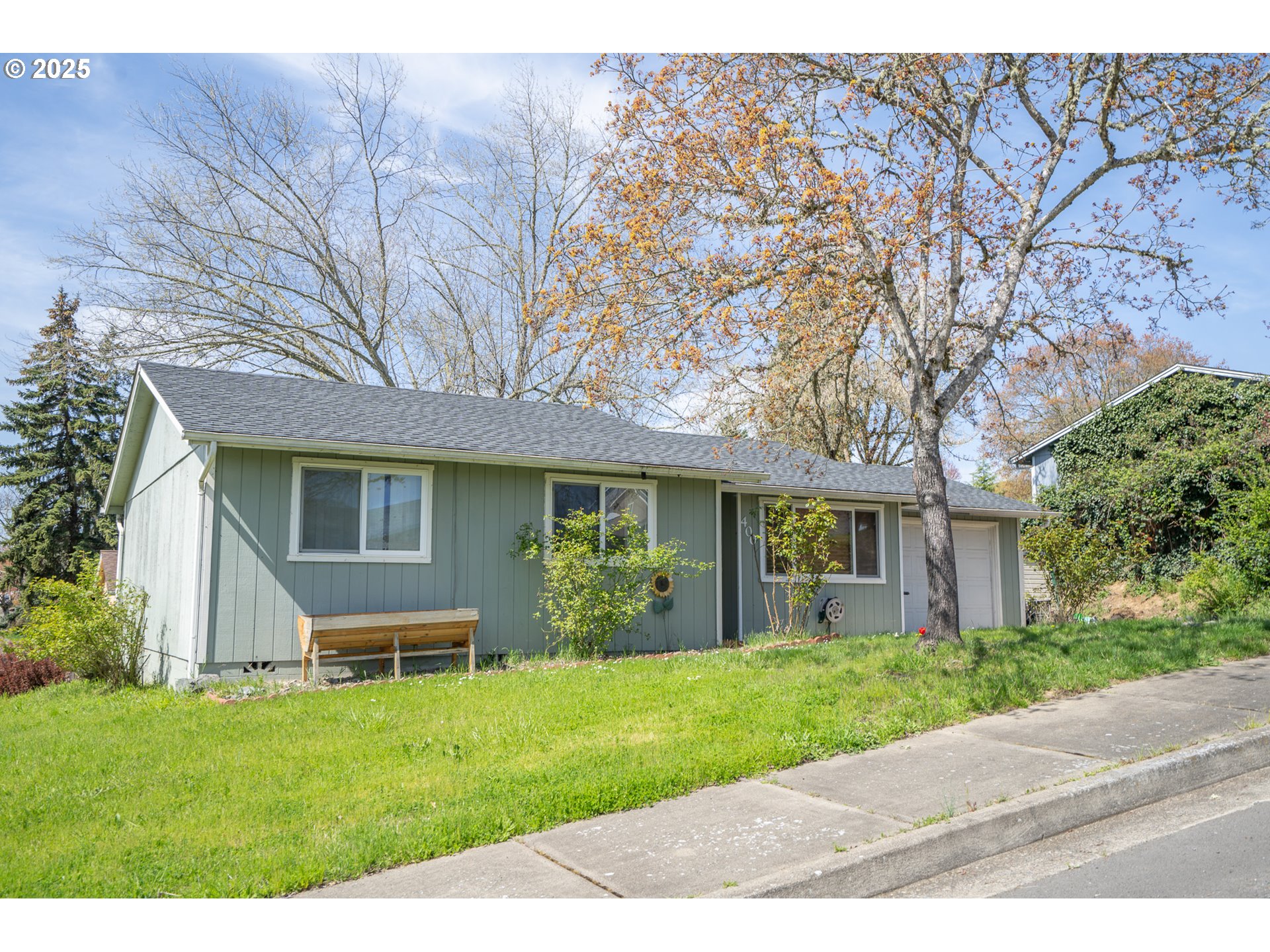 400 NW SUSAN AVE