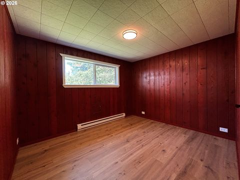 Tiny photo for 48799 Mcfarland Rd, Oakridge, OR 97463 (MLS # 239885713)