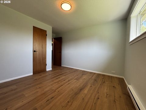 Tiny photo for 48799 Mcfarland Rd, Oakridge, OR 97463 (MLS # 239885713)