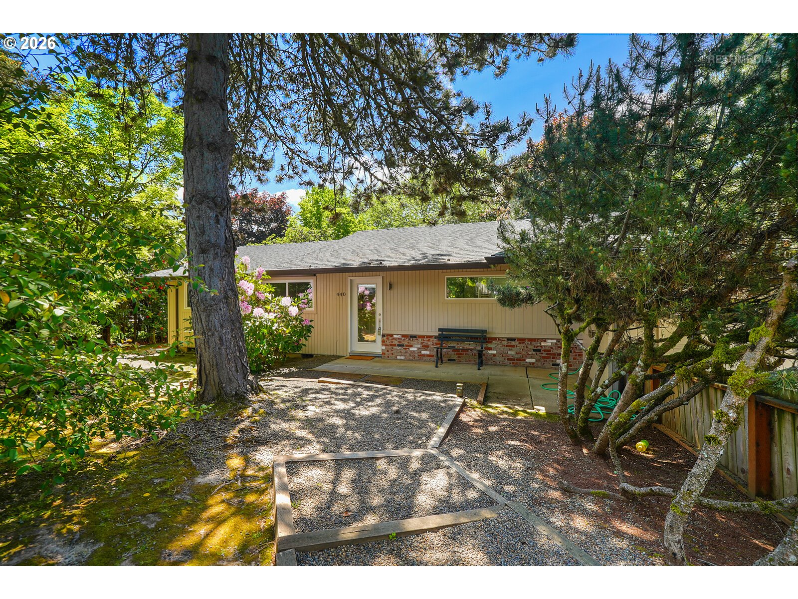 440 NW YONIA CT
