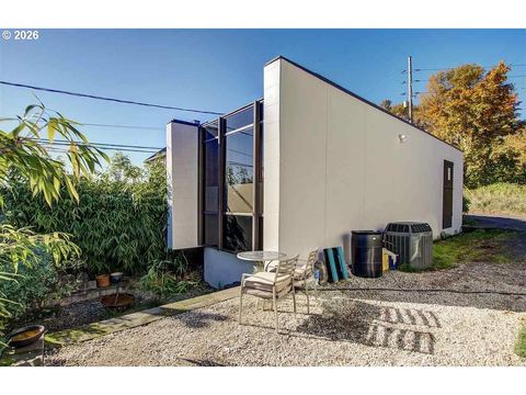 4530 S KELLY AVE Portland OR 97239