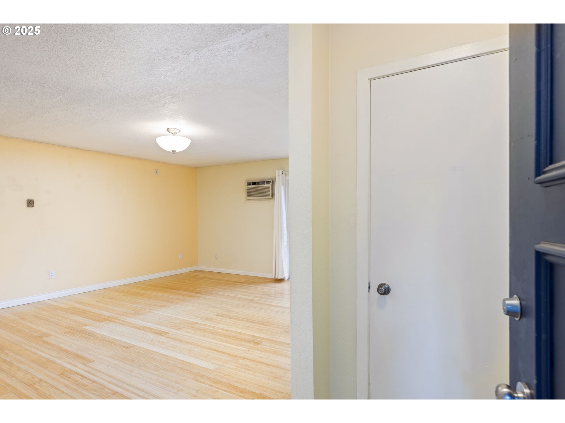 125 OSWEGO