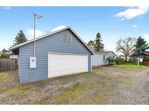 110 S HARRISON ST Newberg OR 97132