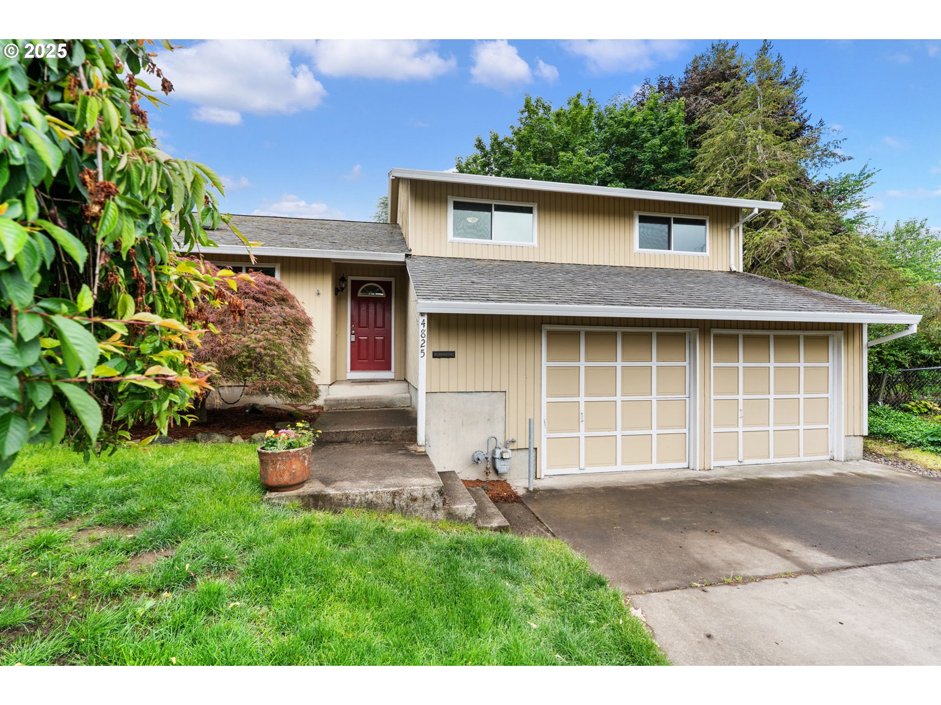 4825 NW SALISHAN DR