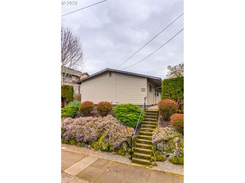 3954 N BORTHWICK AVE Portland OR 97227