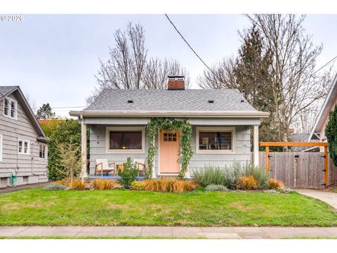 4405 SE WINDSOR CT Portland OR 97206