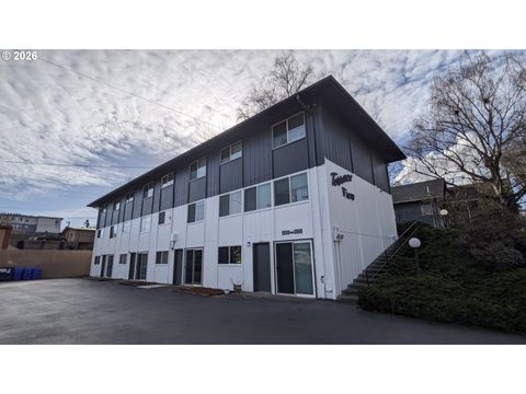 4405 SE 15TH AVE Portland OR 97202