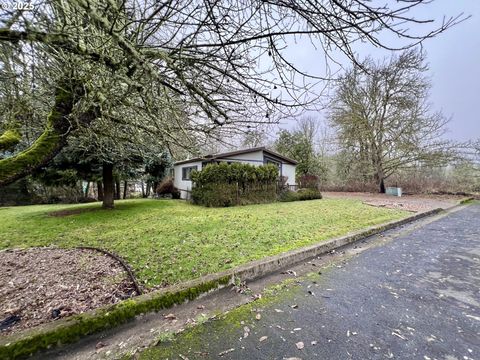 A home in Roseburg