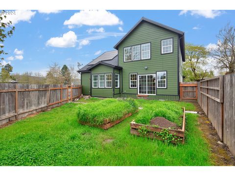 A home in Newberg