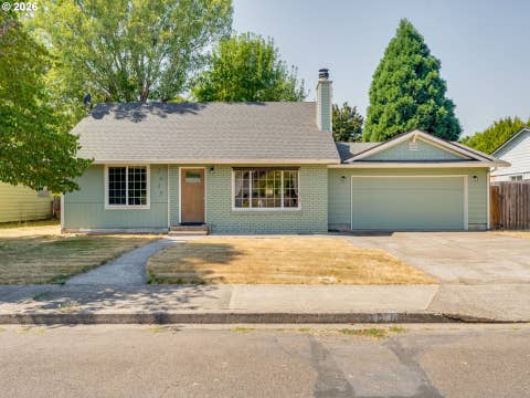 Photo of 2625 NE Hembree St, McMinnville, OR 97128 (MLS # 404048885)