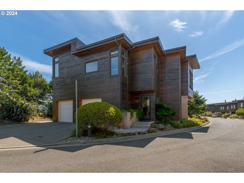 2731 Colony Circle Bandon OR 97411