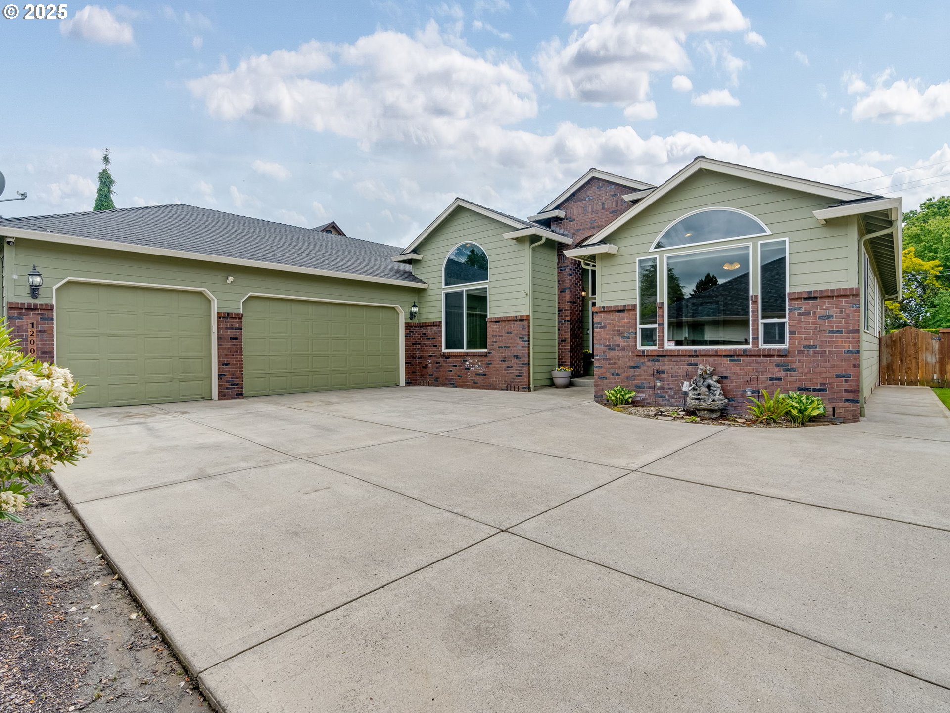 12003 NW 25TH CT