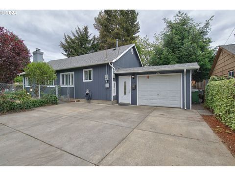 A home in Newberg