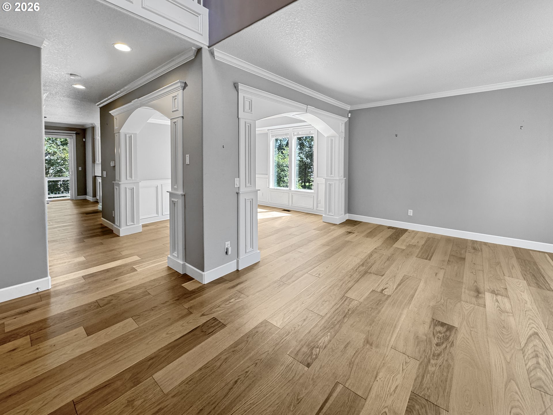 1130 NW KLICKITAT LN