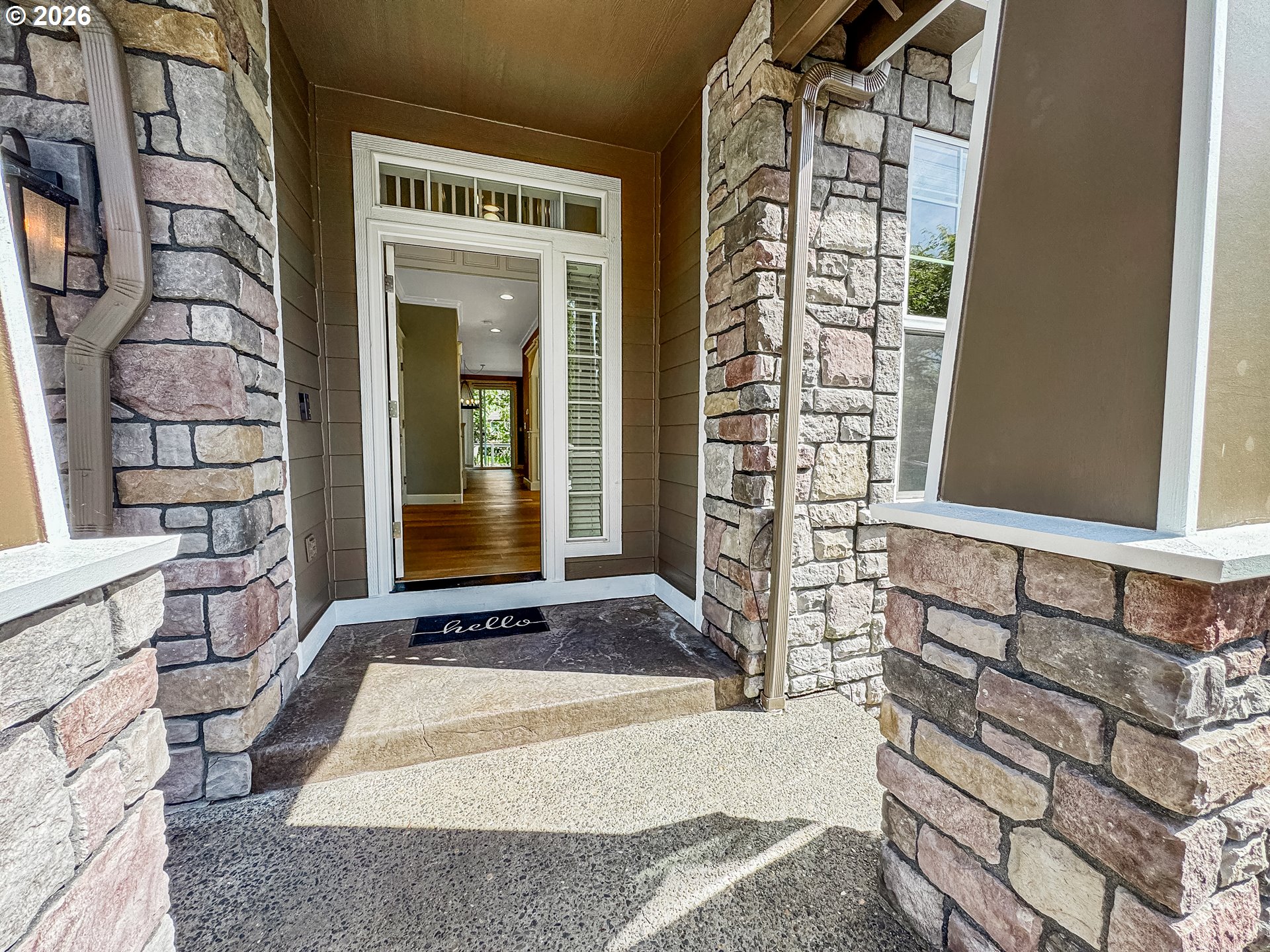 1130 NW KLICKITAT LN