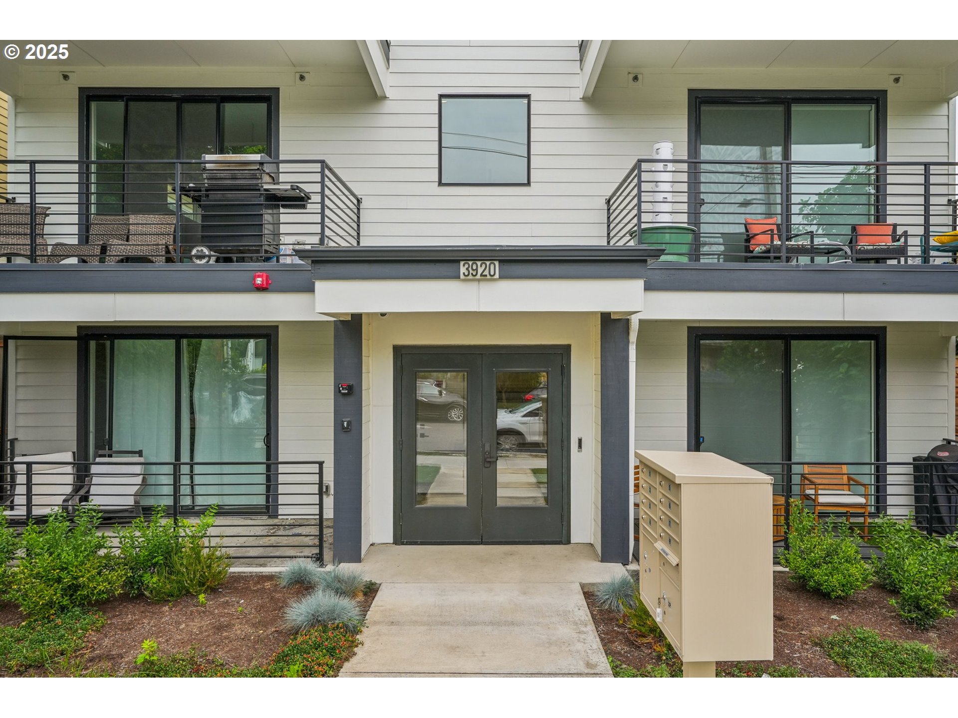 3920 N MONTANA AVE 301