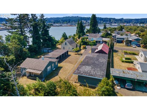 532 LIMNELL ST Coos Bay OR 97420