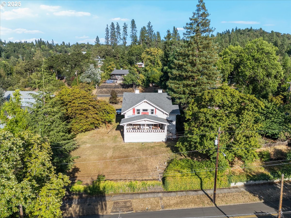 1047 SE MAIN ST