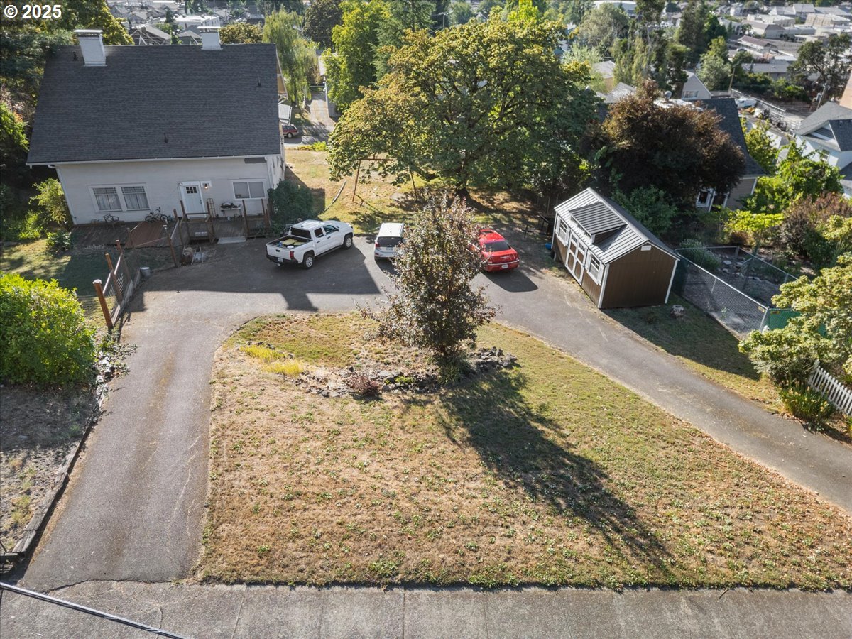 1047 SE MAIN ST