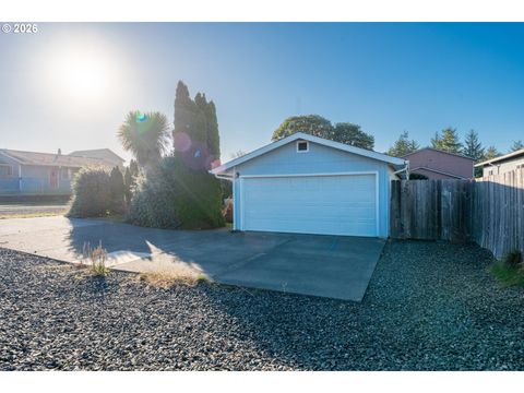 1590 SAINT JOHN AVE Coos Bay OR 97420