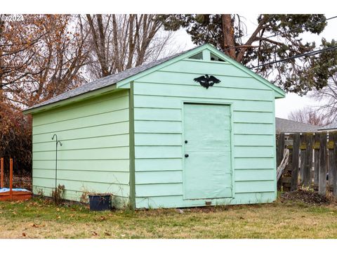 A home in Hermiston