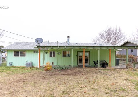 A home in Hermiston