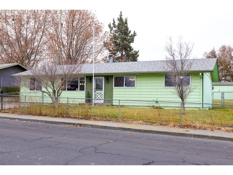 A home in Hermiston