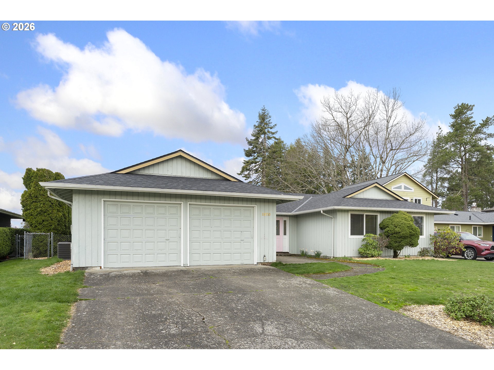 1275 NE COUNTRY CLUB AVE