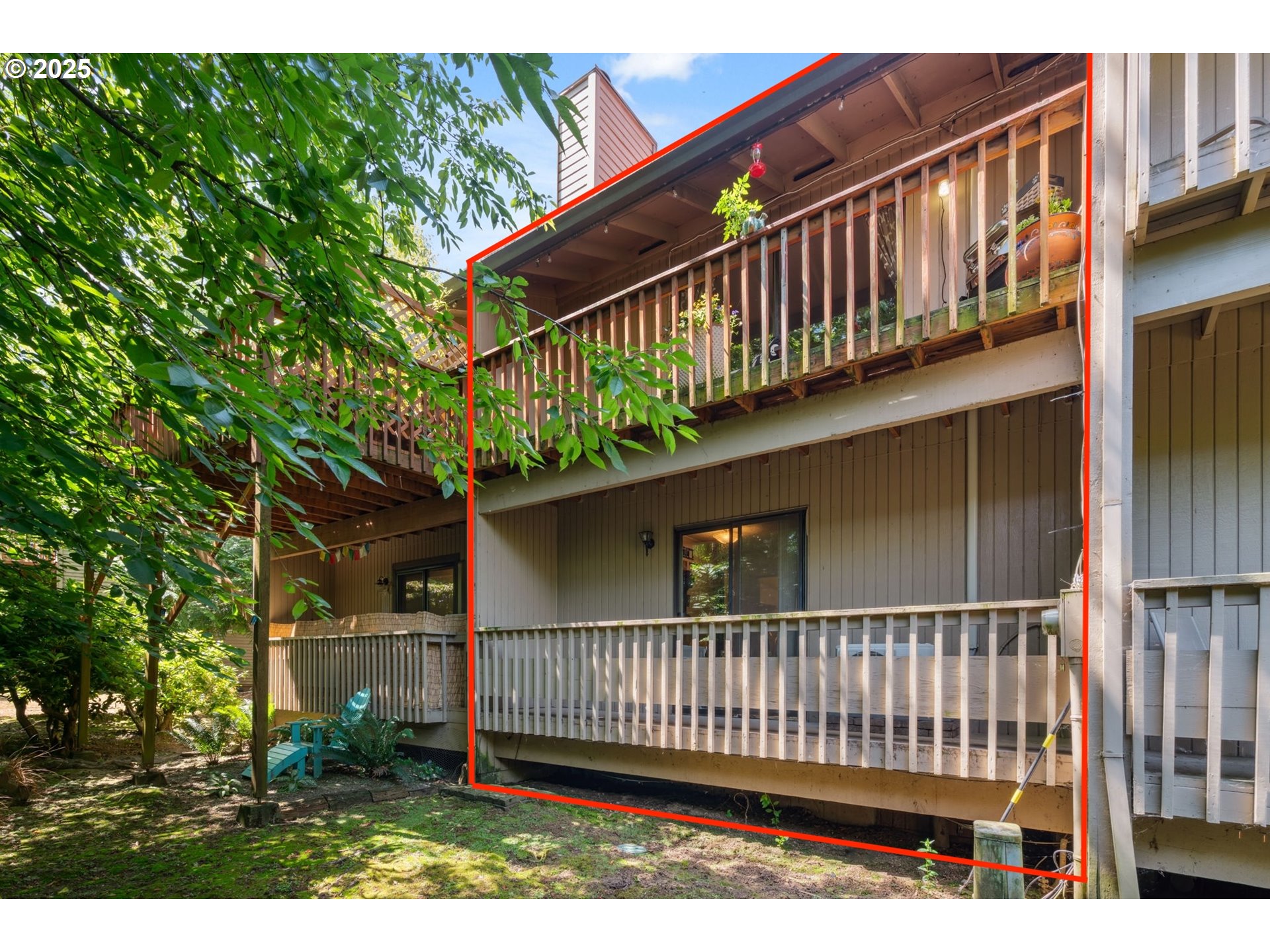 2818 TREETOP LN