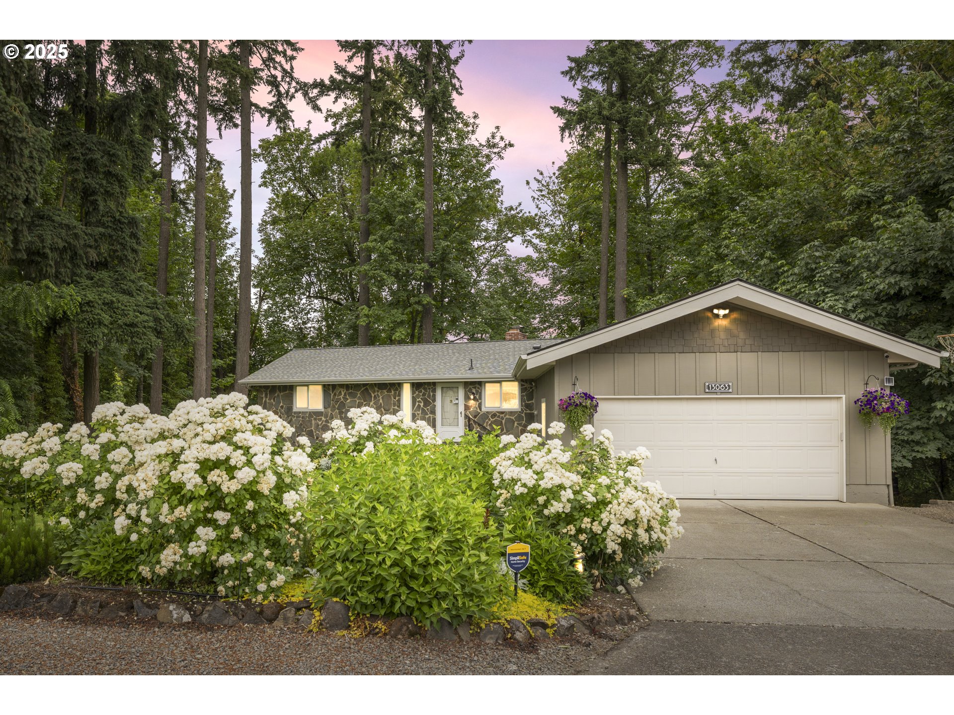 13063 BROOKSIDE DR