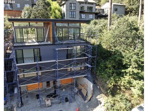 A home in Hood River