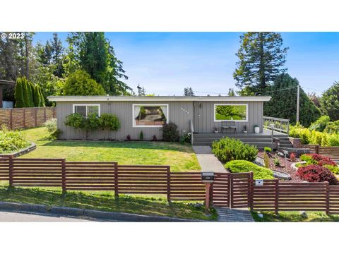 3622 CHESTER ST North Bend OR 97459