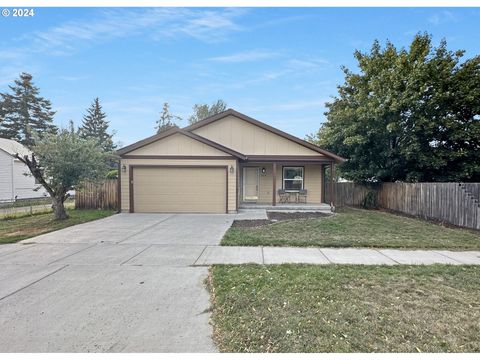 A home in Baker City