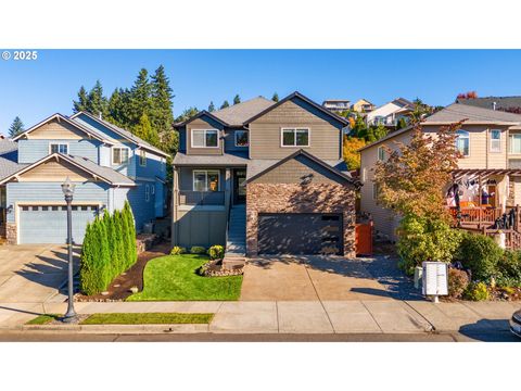 Photo of 927 W Lookout Ridge Dr, Washougal, WA 98671 (MLS # 207001977)