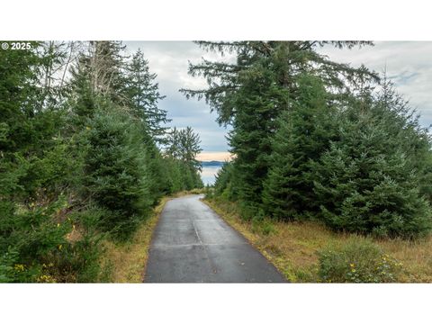 83615 CLEAR LAKE RD Florence OR 97439
