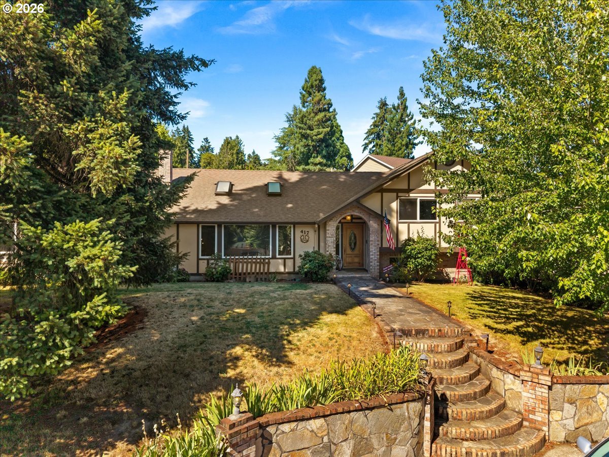 417 BLUE JAY AVE