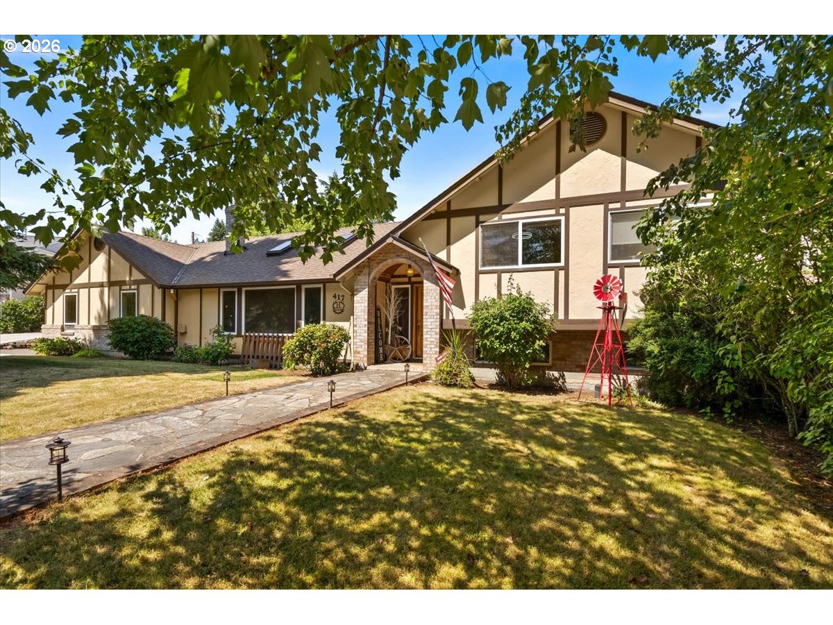 417 BLUE JAY AVE