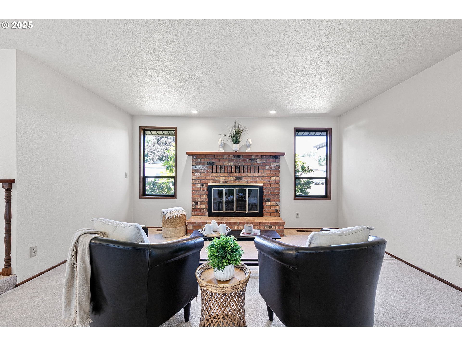 489 TRACY PL