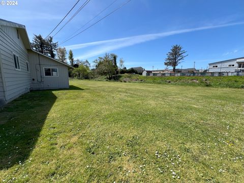 A home in Gold Beach