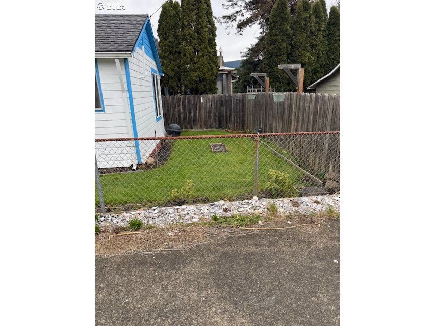 Garibaldi, Oregon 97118, United States, 1 Bedroom Bedrooms, ,1 BathroomBathrooms,Residential,Pending,79149