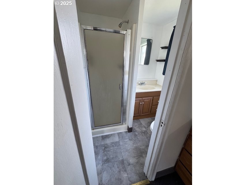 Garibaldi, Oregon 97118, United States, 1 Bedroom Bedrooms, ,1 BathroomBathrooms,Residential,Pending,79149