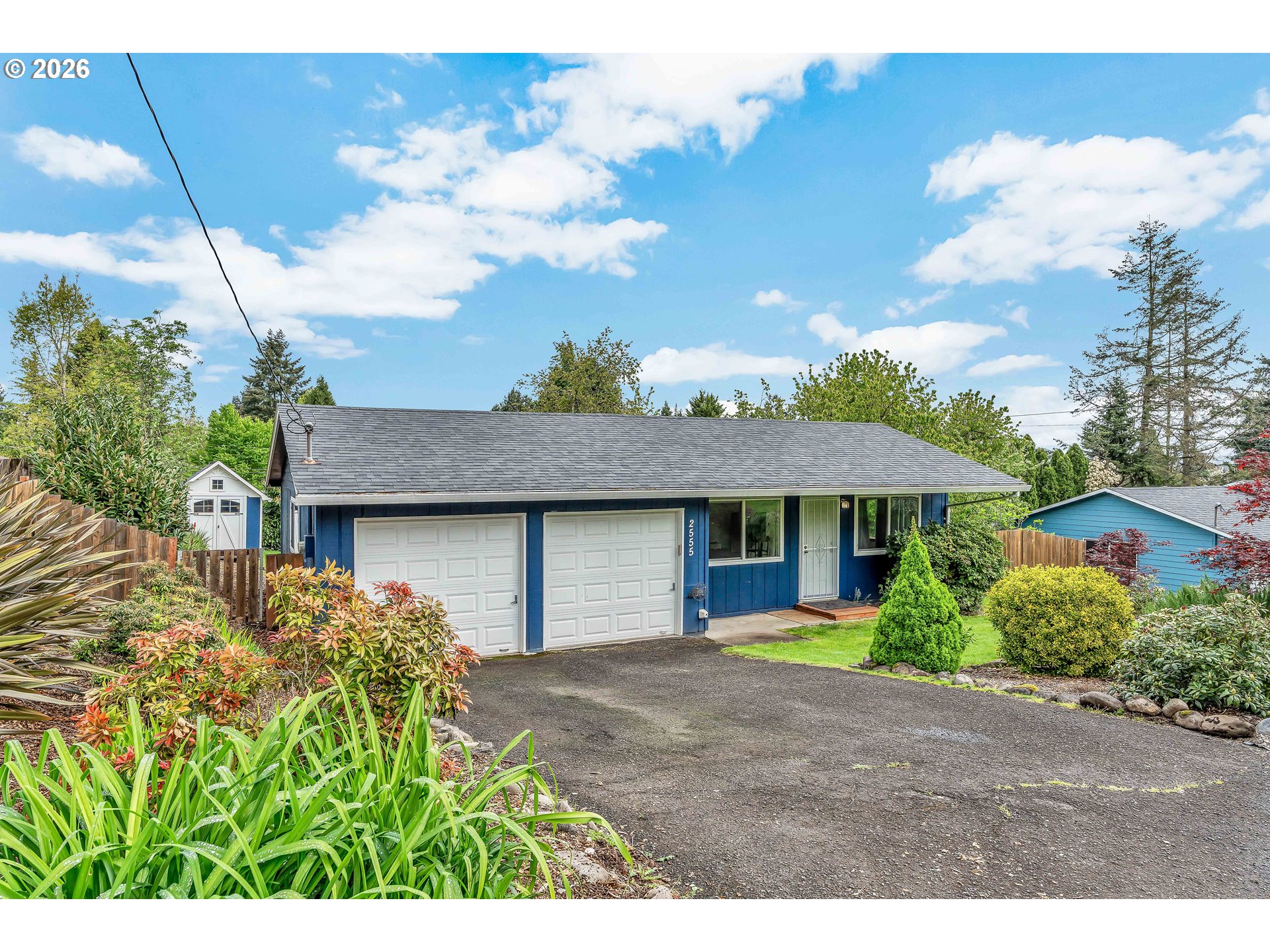 2555 HUGHES DR
