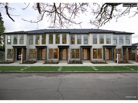 3001 NE Ainsworth ST Portland OR 97211