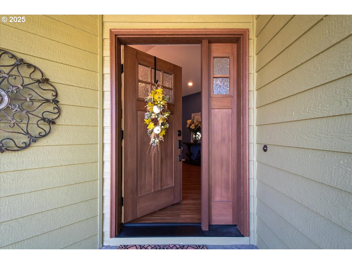 1613 SE SOLOMON LOOP