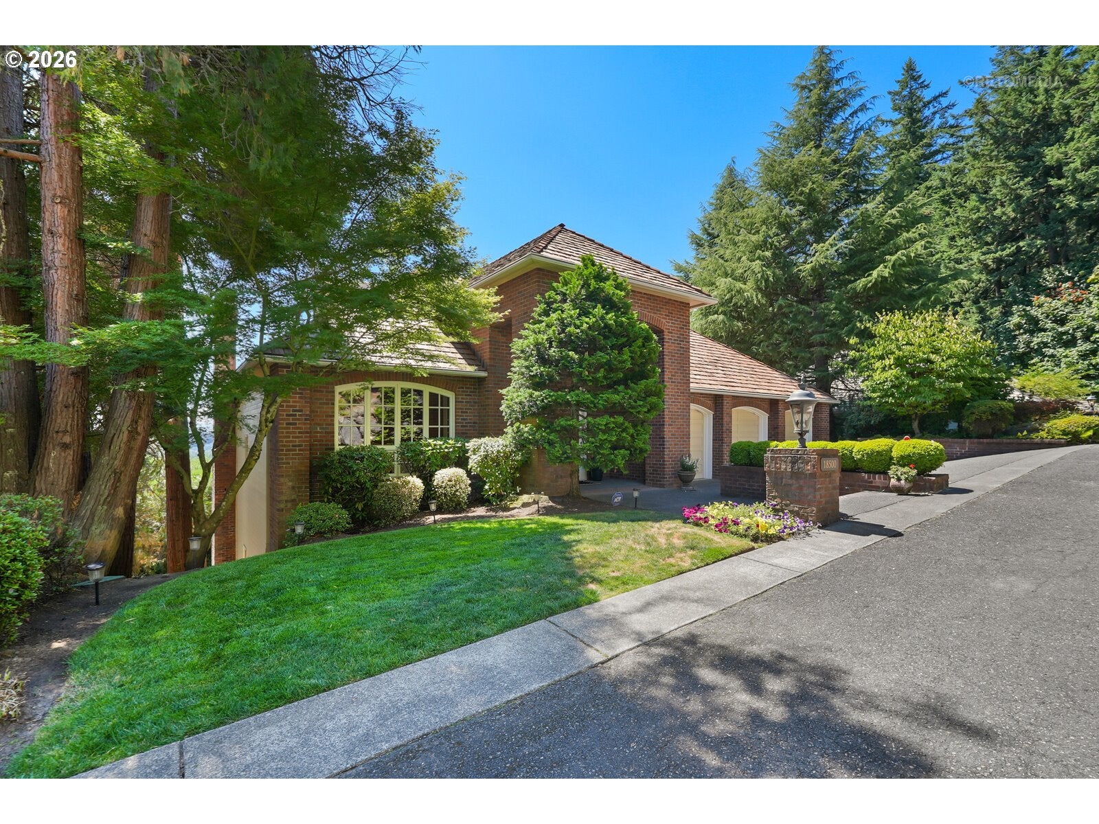 18500 RAY RIDGE DR